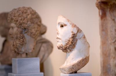 Statue National Archaeological Museum of Athens 2022-18.jpg